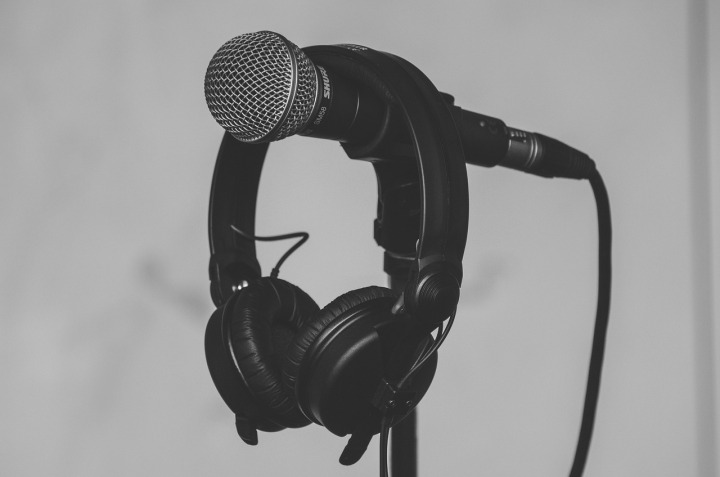 news newsroom microphone